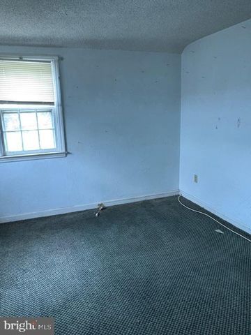 17 W GREENWOOD AVE, Lansdowne, PA 19050