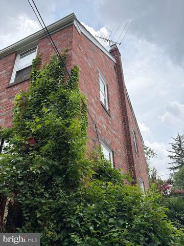 17 W GREENWOOD AVE, Lansdowne, PA 19050
