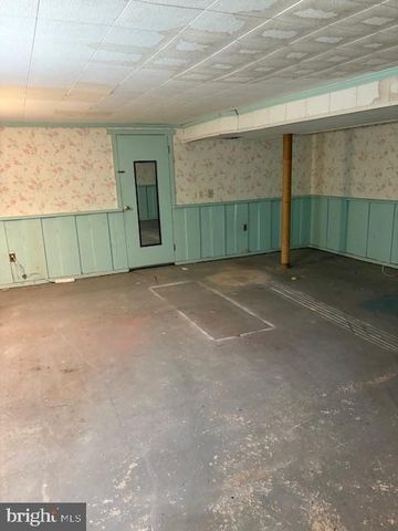 17 W GREENWOOD AVE, Lansdowne, PA 19050