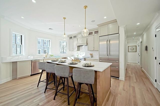 252 Lexington Avenue 3, Cambridge, MA 02138