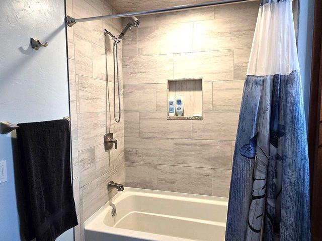 2135 Shopiere Road, Beloit, WI 53511