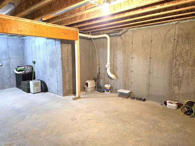 2135 Shopiere Road, Beloit, WI 53511