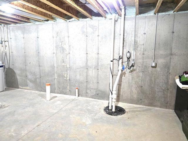 2135 Shopiere Road, Beloit, WI 53511