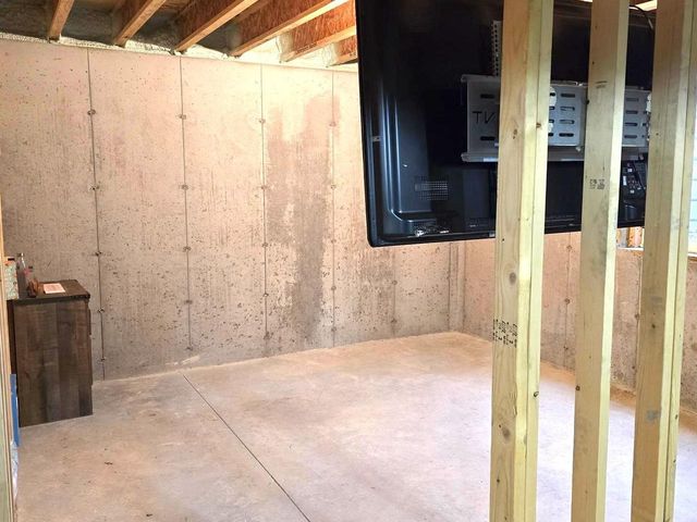 2135 Shopiere Road, Beloit, WI 53511