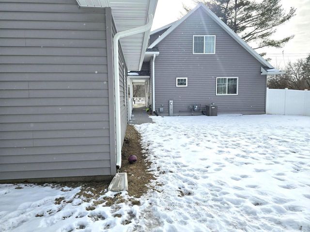 2135 Shopiere Road, Beloit, WI 53511