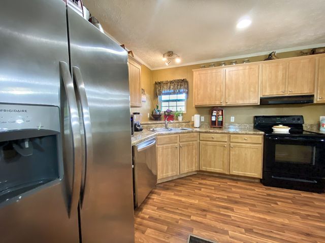 1260 Toy Denny Rd, Bradyville, TN 37026