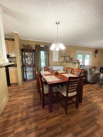 1260 Toy Denny Rd, Bradyville, TN 37026