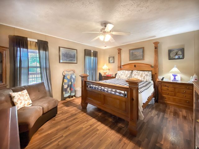 1260 Toy Denny Rd, Bradyville, TN 37026
