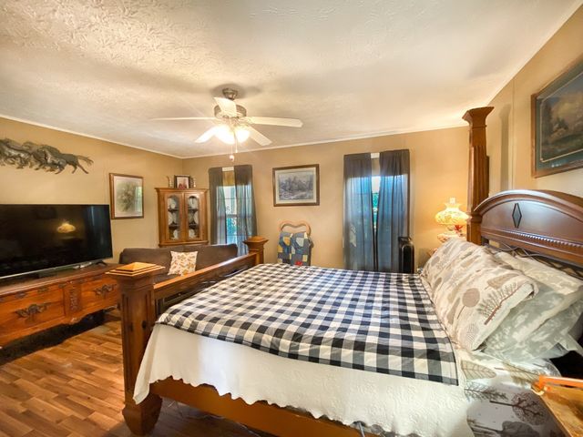 1260 Toy Denny Rd, Bradyville, TN 37026