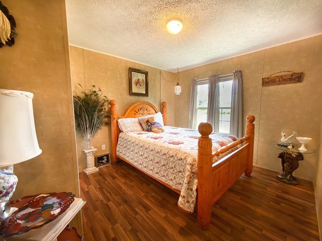 1260 Toy Denny Rd, Bradyville, TN 37026