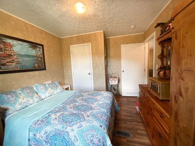 1260 Toy Denny Rd, Bradyville, TN 37026