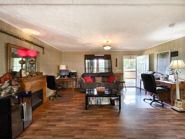 1260 Toy Denny Rd, Bradyville, TN 37026