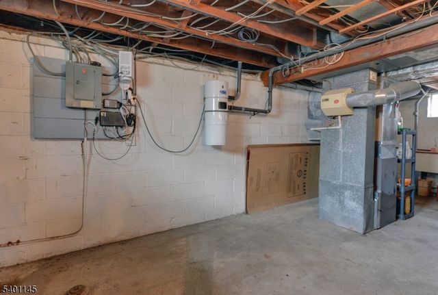 186 Sherwood Ave, Paterson City, NJ 07502