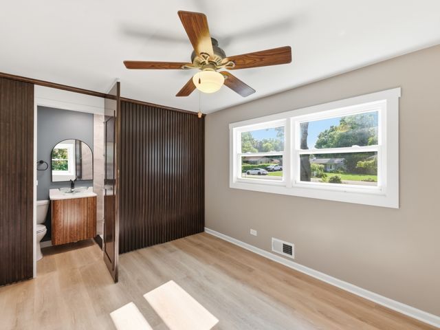 5905 Lee Avenue, Downers Grove, IL 60516