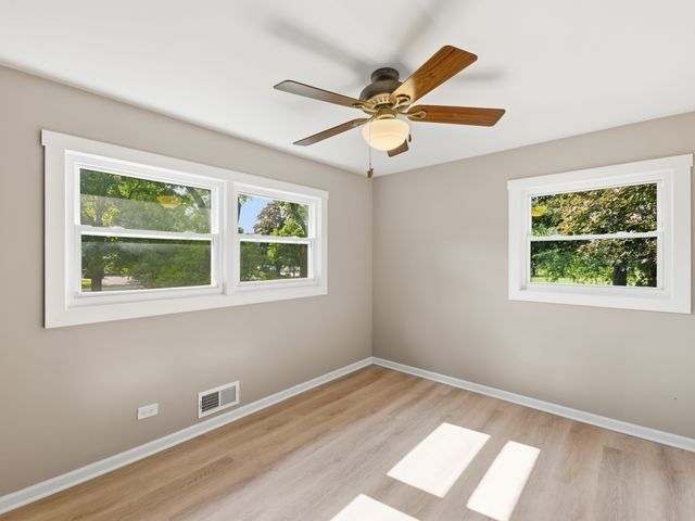 5905 Lee Avenue, Downers Grove, IL 60516