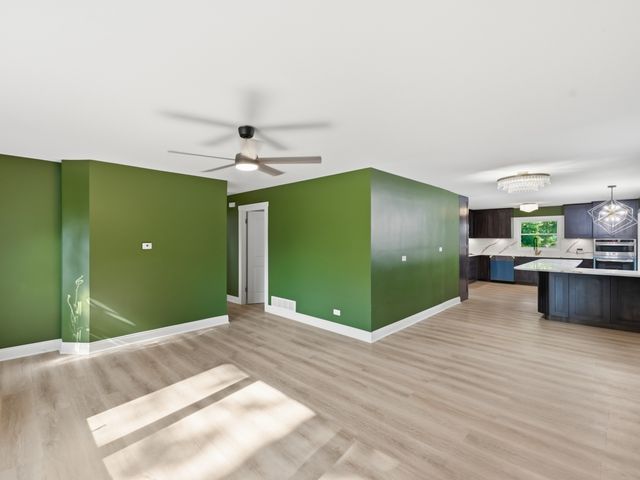 5905 Lee Avenue, Downers Grove, IL 60516