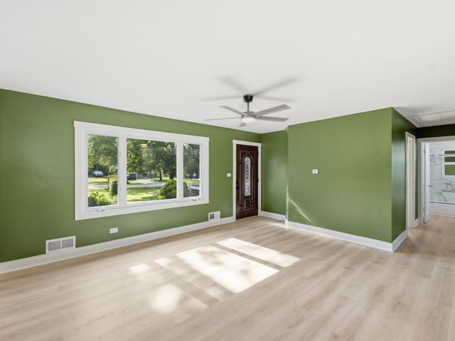 5905 Lee Avenue, Downers Grove, IL 60516