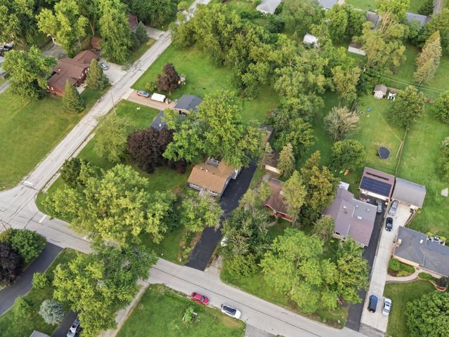 5905 Lee Avenue, Downers Grove, IL 60516