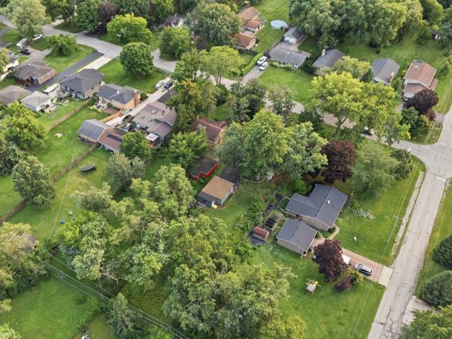 5905 Lee Avenue, Downers Grove, IL 60516