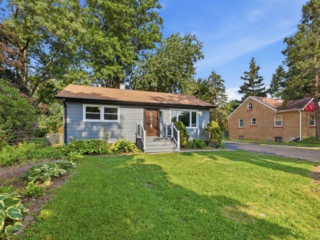 5905 Lee Avenue, Downers Grove, IL 60516