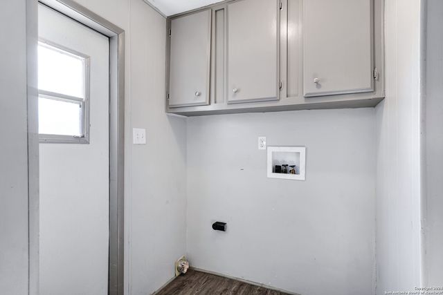 18066 La Gloria Rd, Elmendorf, TX 78112