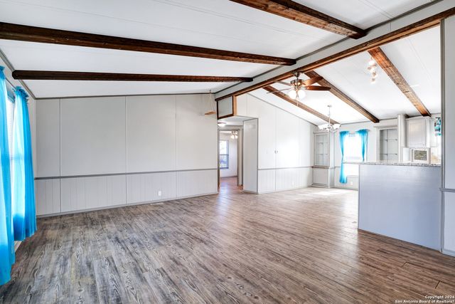 18066 La Gloria Rd, Elmendorf, TX 78112