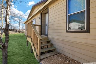 18066 La Gloria Rd, Elmendorf, TX 78112