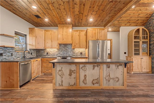 517 NC 6065, Jasper, AR 72641