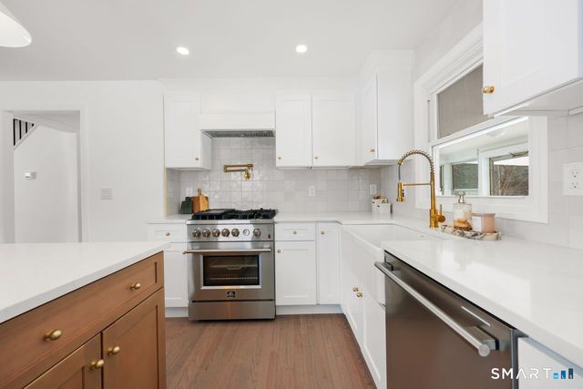 424 Waverly Road, Shelton, CT 06484