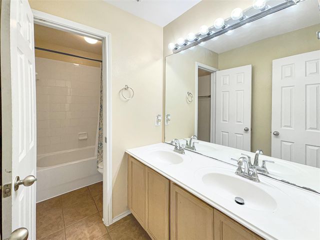 3007 Acacia Fair Lane, Fresno, TX 77545