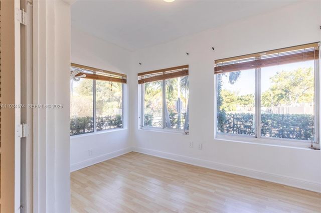 86 NE 50th Ter 7, Miami, FL 33137