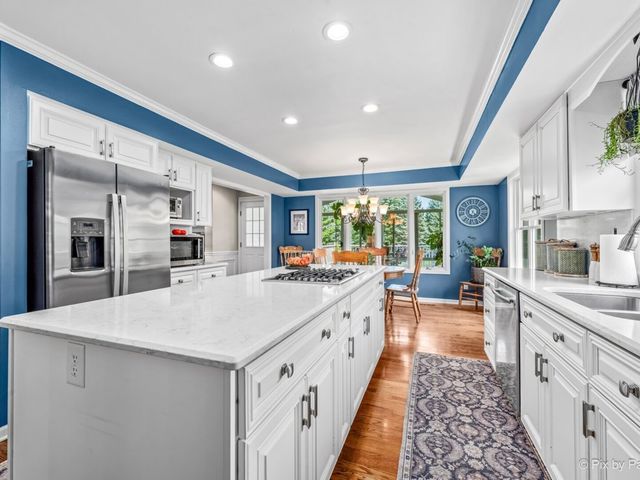508 Twin Elms Lane, Batavia, IL 60510