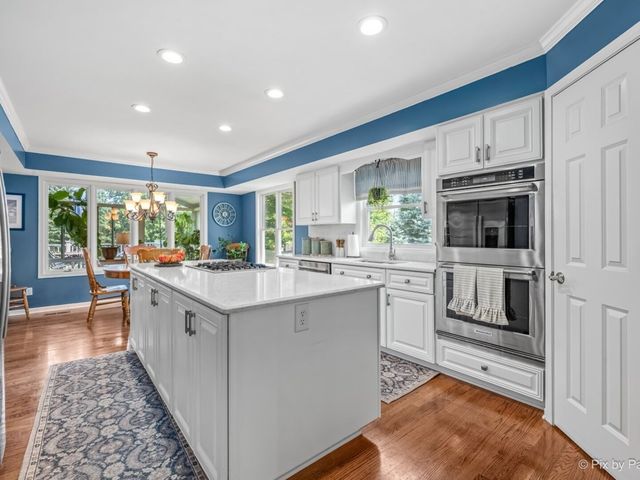 508 Twin Elms Lane, Batavia, IL 60510