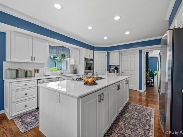 508 Twin Elms Lane, Batavia, IL 60510