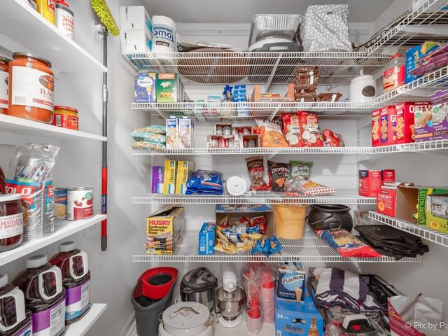 508 Twin Elms Lane, Batavia, IL 60510