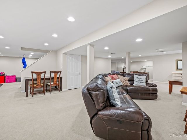508 Twin Elms Lane, Batavia, IL 60510