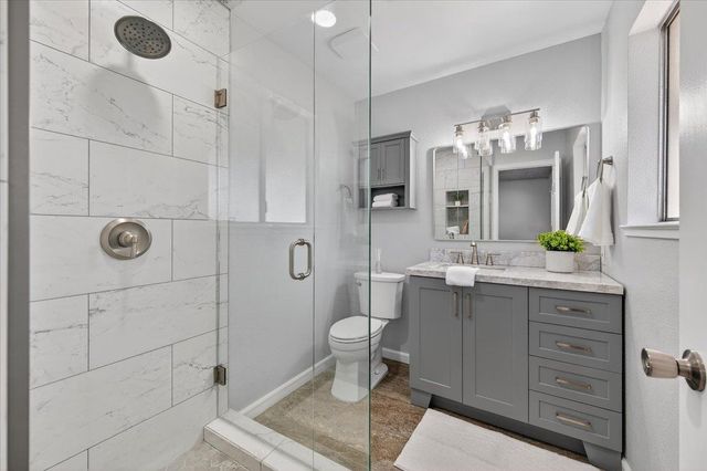 1235 W Dyer, Fresno, CA 93711