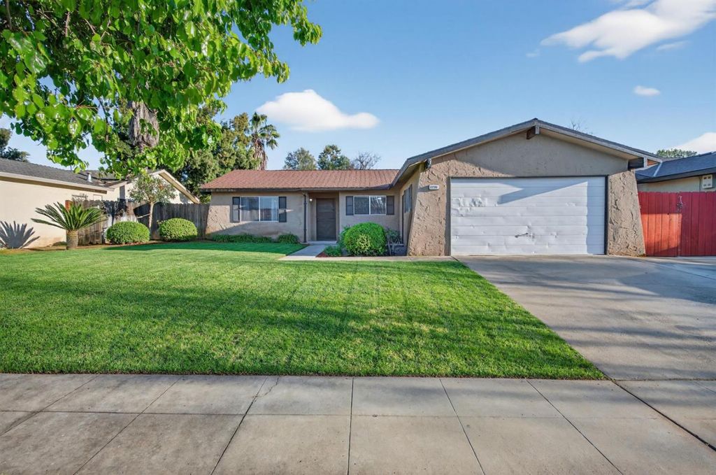 1235 W Dyer, Fresno, CA 93711