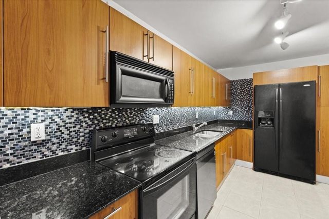 3001 S Ocean Drive 647, Hollywood, FL 33019