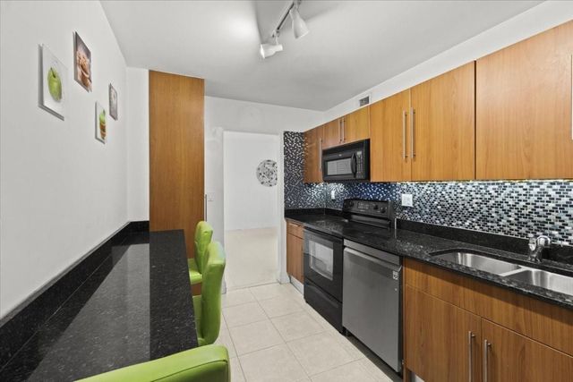 3001 S Ocean Drive 647, Hollywood, FL 33019