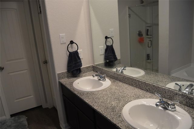 17616 Cedar Crest Drive, Conroe, TX 77306