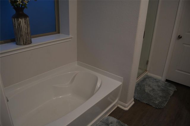 17616 Cedar Crest Drive, Conroe, TX 77306