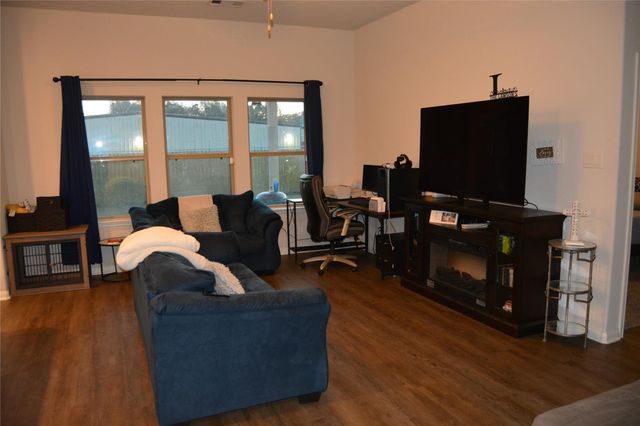 17616 Cedar Crest Drive, Conroe, TX 77306