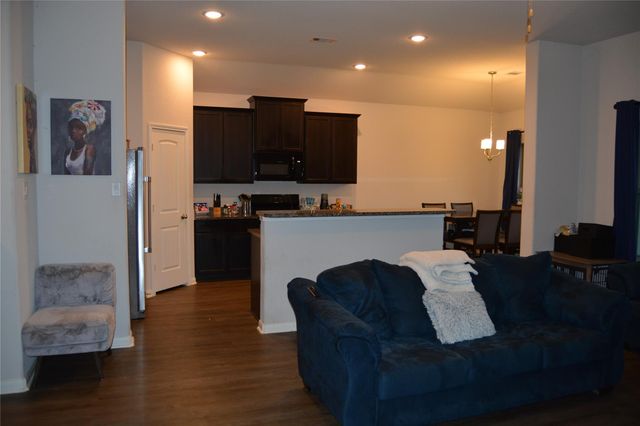 17616 Cedar Crest Drive, Conroe, TX 77306