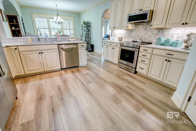 9357 Lakeview Drive, Foley, AL 36535