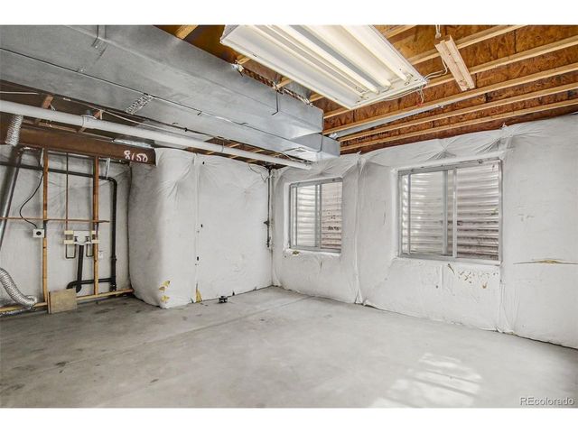 8150 S Mobile Way, Englewood, CO 80112
