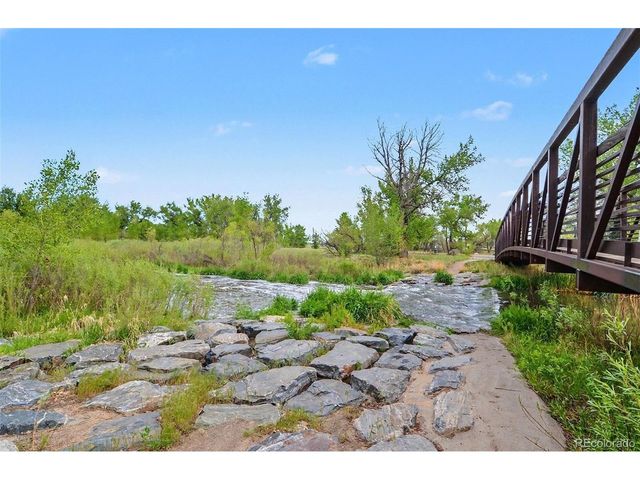 8150 S Mobile Way, Englewood, CO 80112