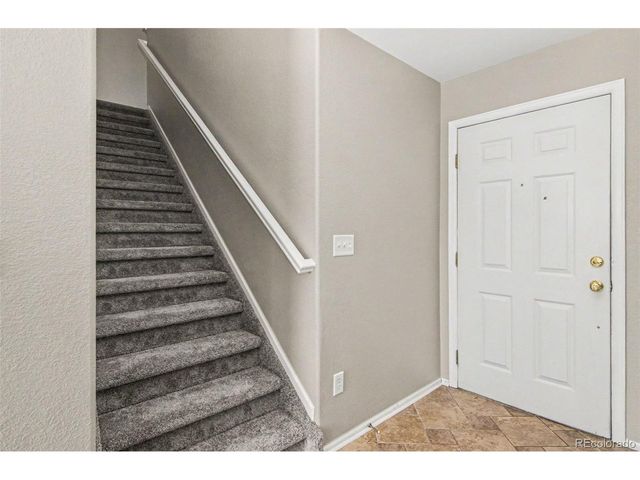 8150 S Mobile Way, Englewood, CO 80112