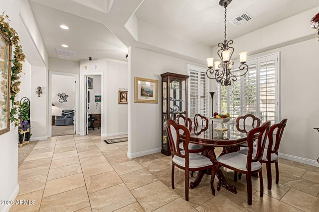 5703 W HEDGEHOG Place, Phoenix, AZ 85083