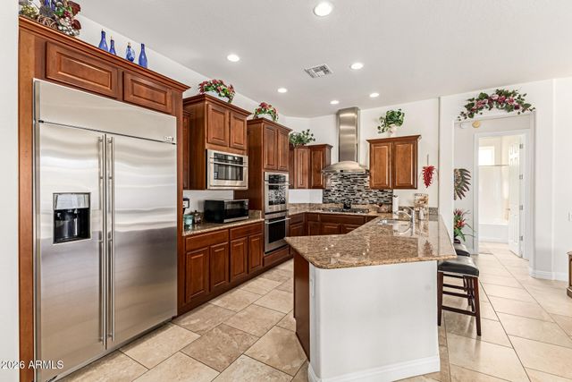 5703 W HEDGEHOG Place, Phoenix, AZ 85083